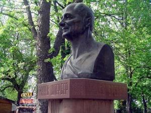 manes_sperber.jpg w=1024