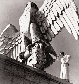 Triumph of the will- Riefenstahl in Nurember
