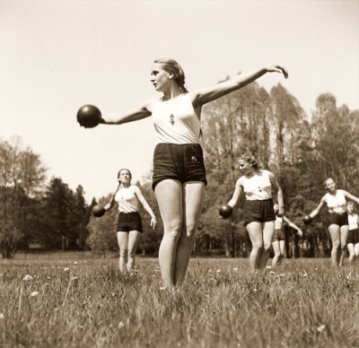 german-girls-gymnastics