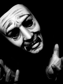 chorus_mask_for_oedipus_play_by_jemmanicolejoyce-d3ay08y